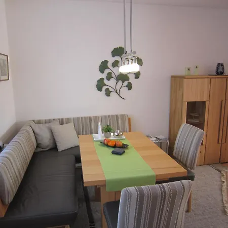 Luzia Apartment *